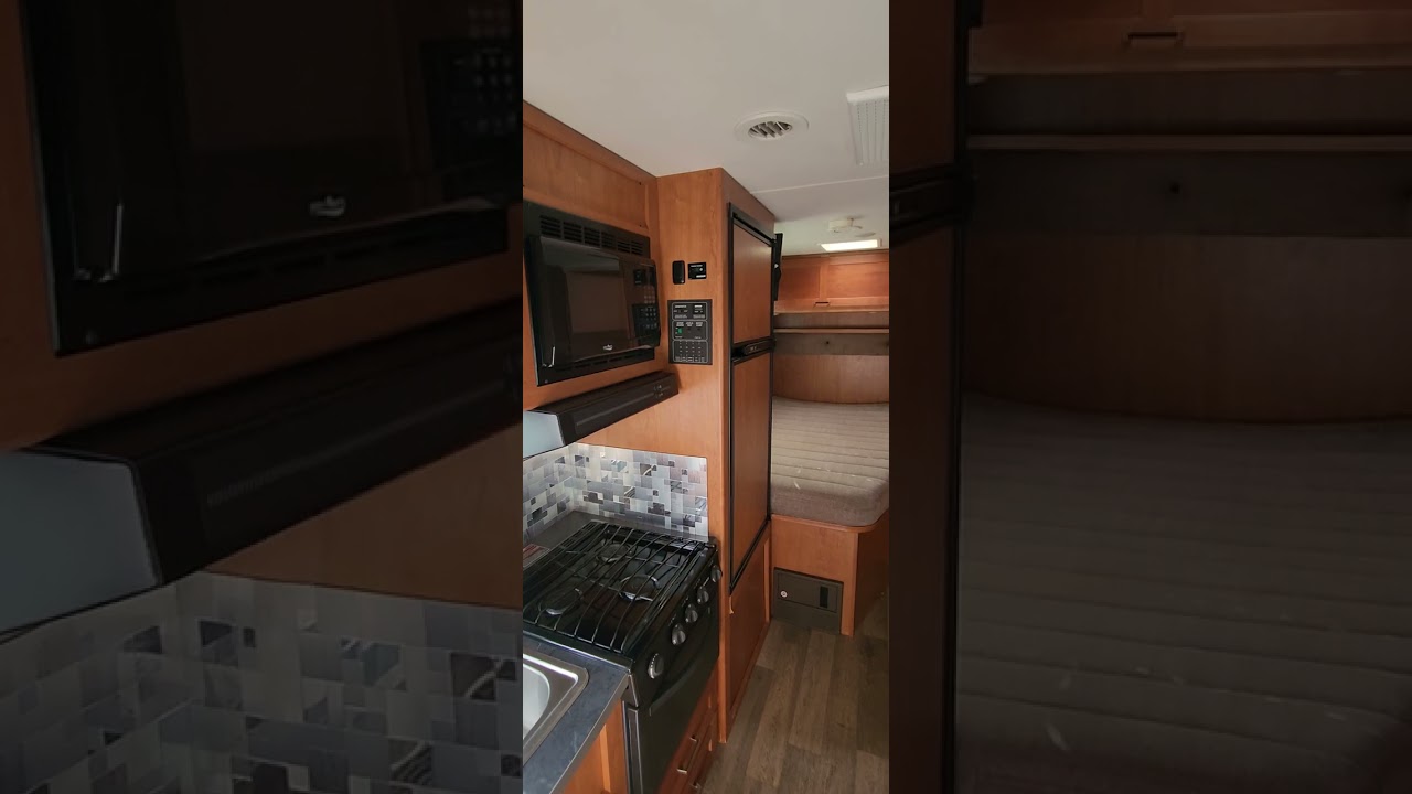 Winnebago Spirit 22R