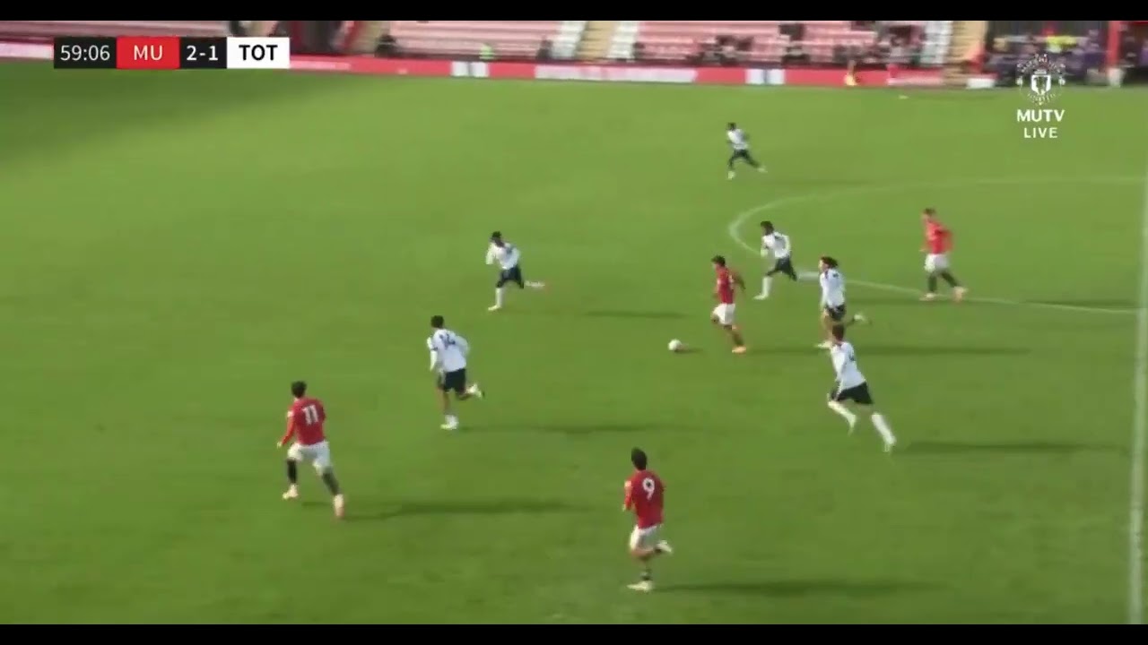 Diego León FIRST Manchester United GOAL!