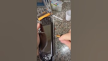 Pulendo sporco #psp #sony #videogiochi #cleaning