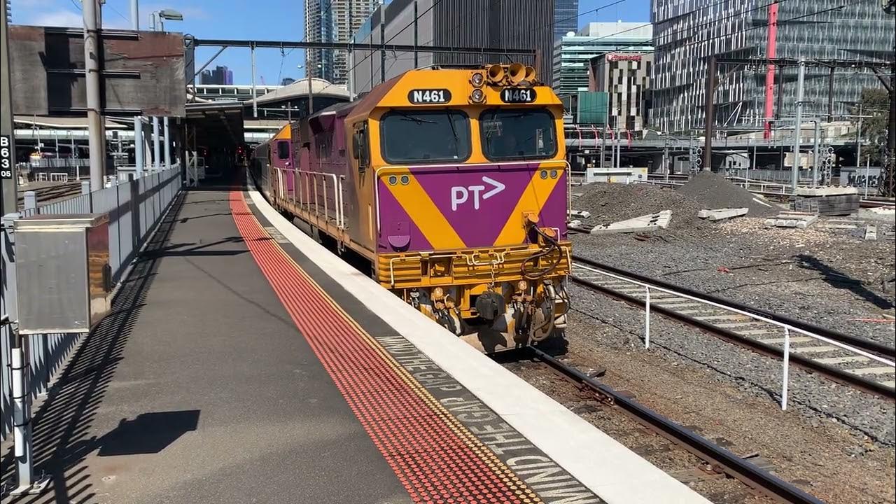 V/Line N461 City of Ararat Departing Southern Cross Station to Shepparton Leslie RS5T HORN SHOW