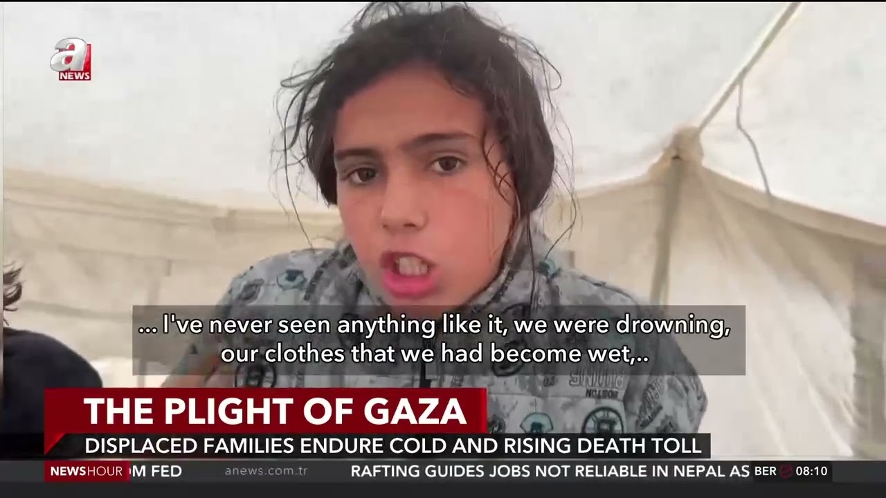 Зимний шторм затопил лагеря в Газе и разрушил убежища.