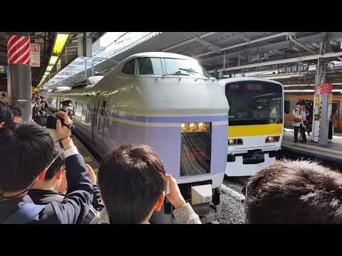 E351系量産先行車 長モトS21編成+S1編成 特急スーパーあずさ19号 新宿発車