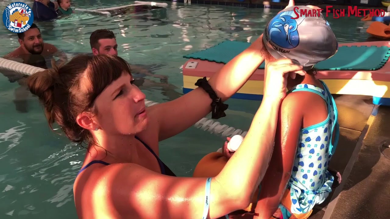 SFM How to put a swim cap on "big" hair