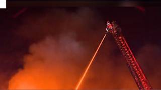 Massive fire tears through Dallas condos