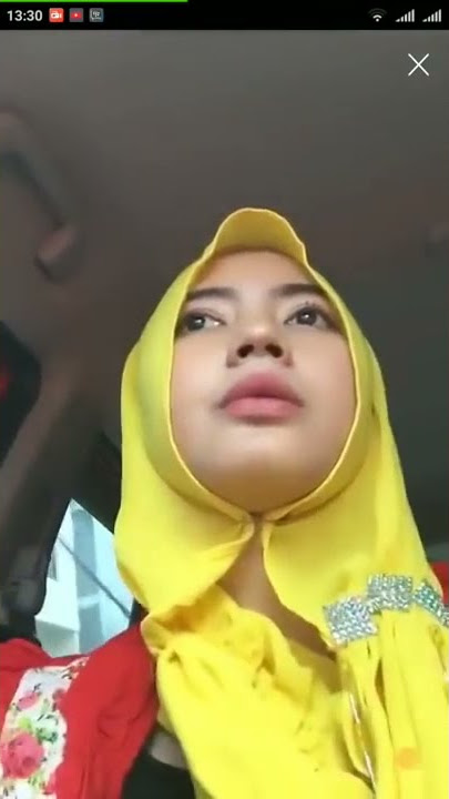 parah cewek berjilbab live ml desah di mobil.
