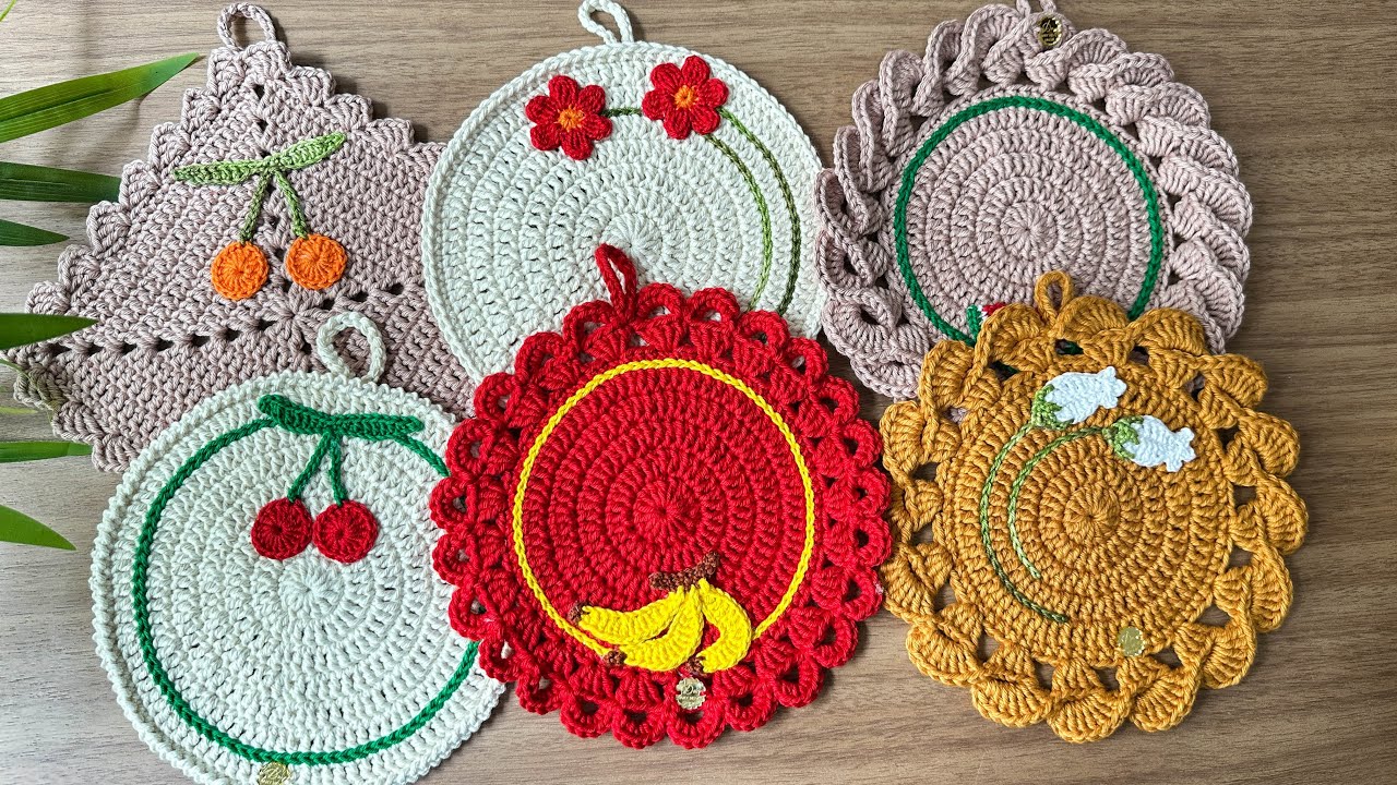 Pegador de Panela em Crochê - Cereja/Cerejinha em crochê para aplicação - Sousplat de Crochê