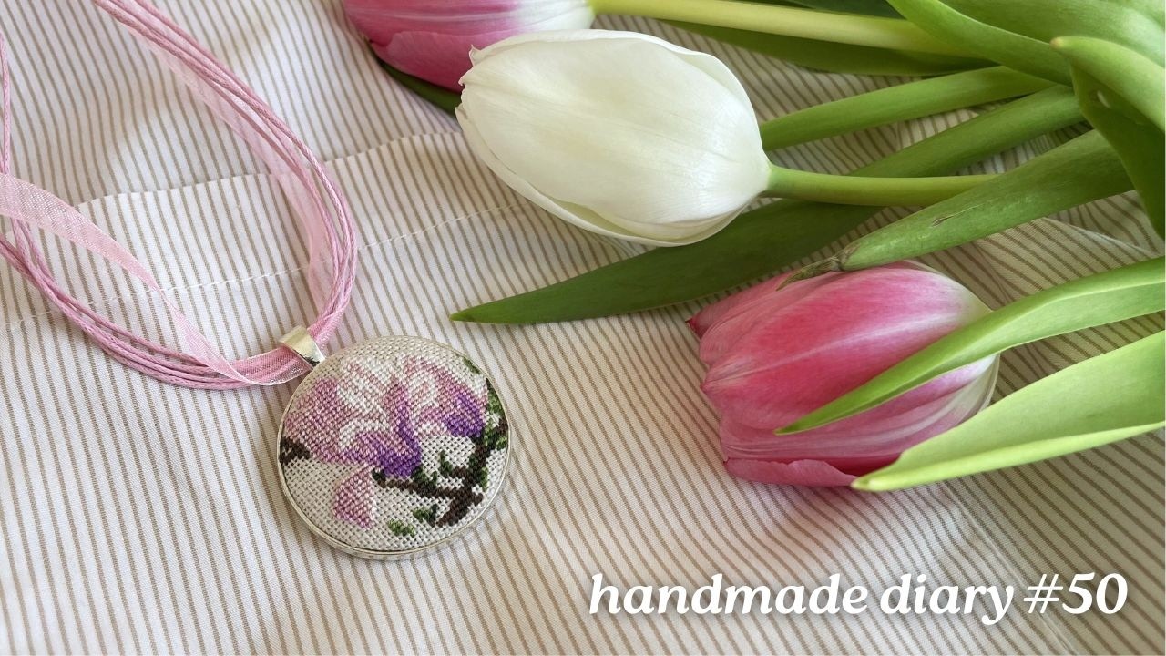 How to make an embroidered necklace. Mini embroidered jewellery.
