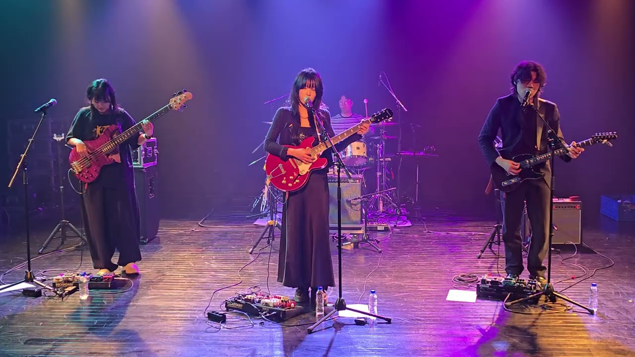 251220 에로틱웜즈익스히비션 (이위 EWE) 사랑방 언플러그드 @부평문화사랑방