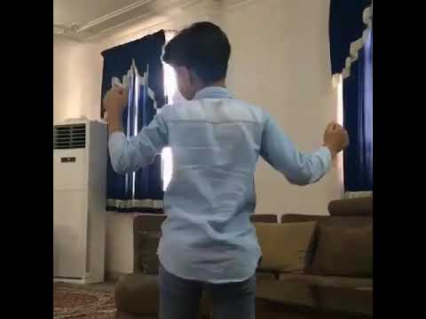 ولد حلوه يهزه 