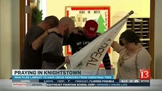 Cross supporters gather to pray for man who filed ACLU suit