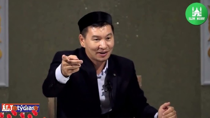 Қысқа юбкадағы эротикалық фотосуреттер