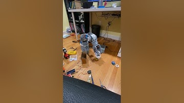DIY 3D printed robotic arm - pick and place