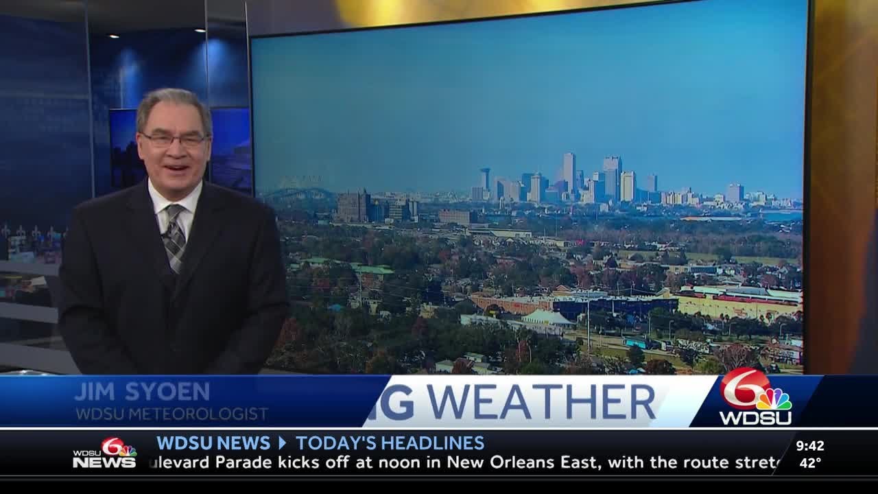Cold mornings persist, showers possible on Christmas - YouTube