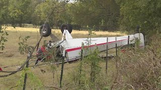 Single-engine plane crashes in Falls County, pilot and passenger walk away unharmed