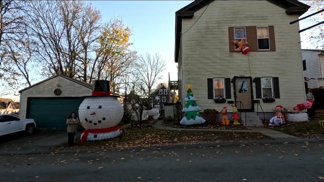 Town helps create milk jug snowman