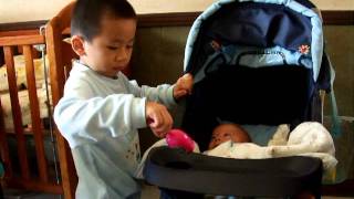 991031哥哥教弟弟玩.AVI