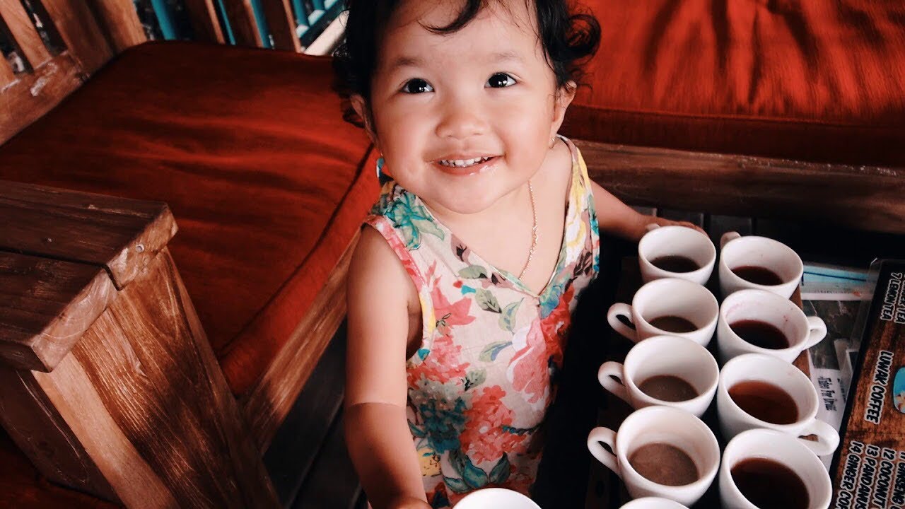 Anak Kecil Pertama Kali Minum Kopi Luak Ubud Bali Youtube