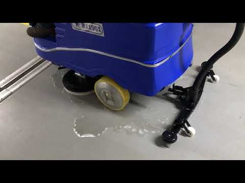 Binicili̇ Yer Yikama Makinasi Cleanvac B11001 video 2