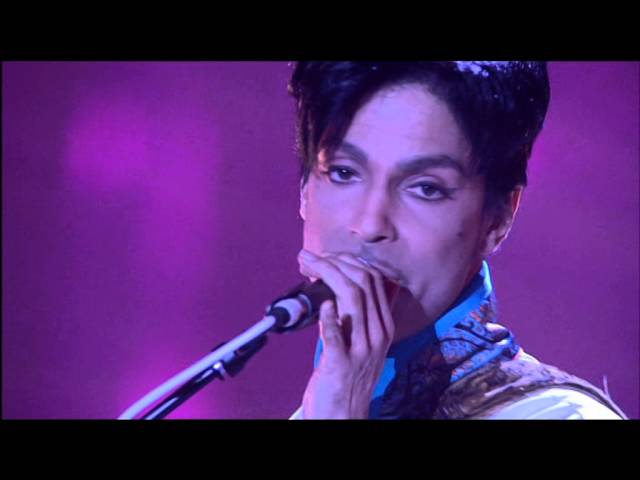 Prince Live At The Brit Awards 2006 class=