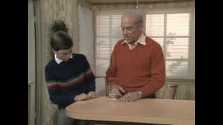 How Much Water Is In Snow? - Mr. Wizard's Quick Quiz