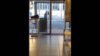 26/01/2015 Agente Tedax Manipula Paquete Sospecho Ciudad Justicia Murcia