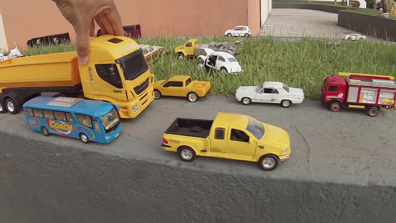 Brinquedos para Crianças / Trator , Patrola, Caminhão e Mega Construção