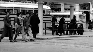 موقف حافلات نقل عام في دمشق سنة 1951 - شرق فندق أورينت | سوريا - صور قديمة