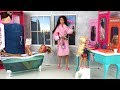 Barbie Bathroom Evening Routine - Playing with Doll House Bath, Bedroom, Kitchen