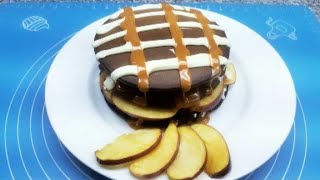 طريقة عمل البان كيك بالشكولاته مع الموز والكراميل ? chocolate  pancake with bananas & caramel sauce