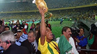 RONALDINHO GAUCHO ,ACHIEVEMENTS,CAREER INFO ,RECORD AND STATS