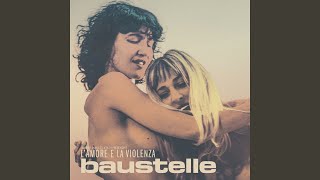 Video thumbnail of "Baustelle - La vita"