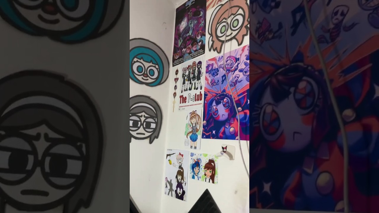 Pegando sus regalitos en mi pared  🗣️🔥