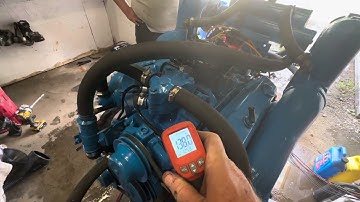 Crusader 5.7 L, 350 in.³ marine engine. ￼