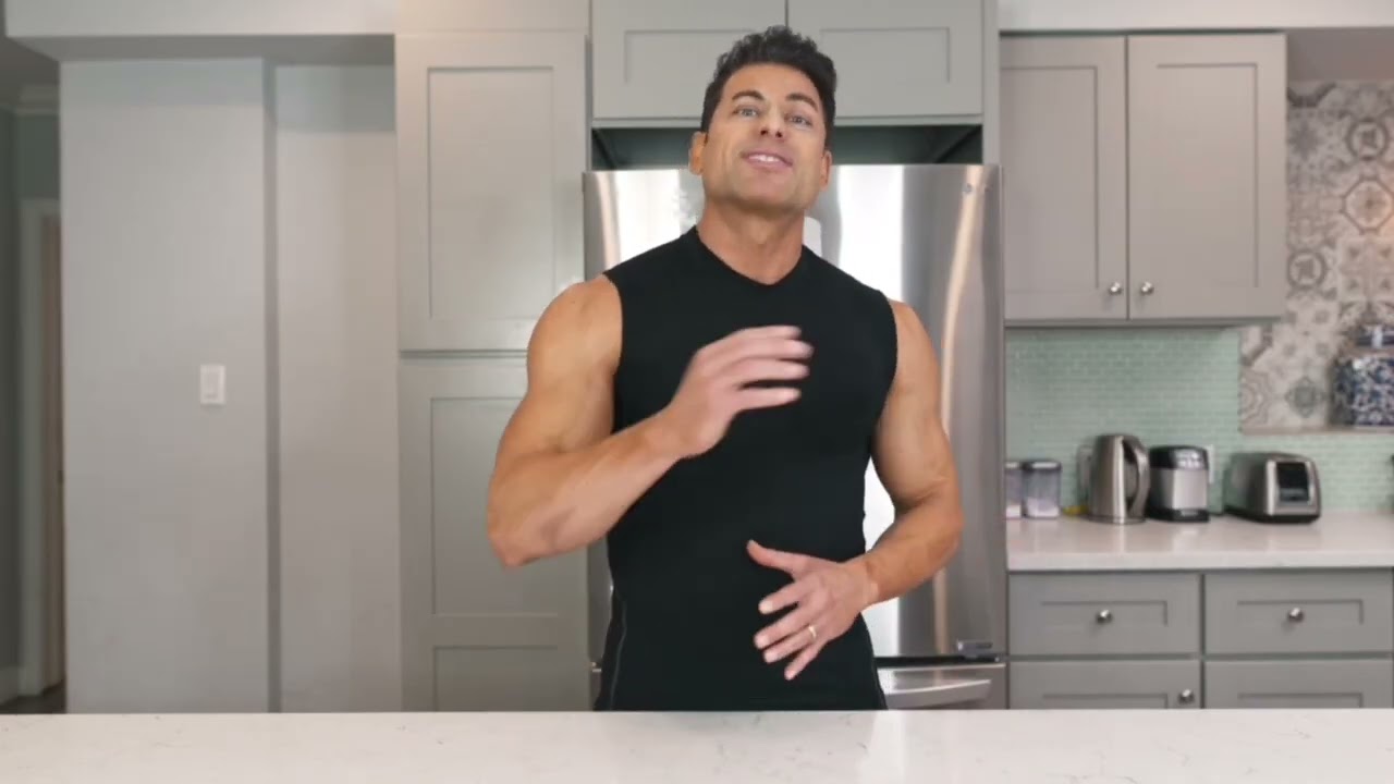 Как Ти Джей Хобан заказывает фирменные блюда ICON для идеальных макросов!