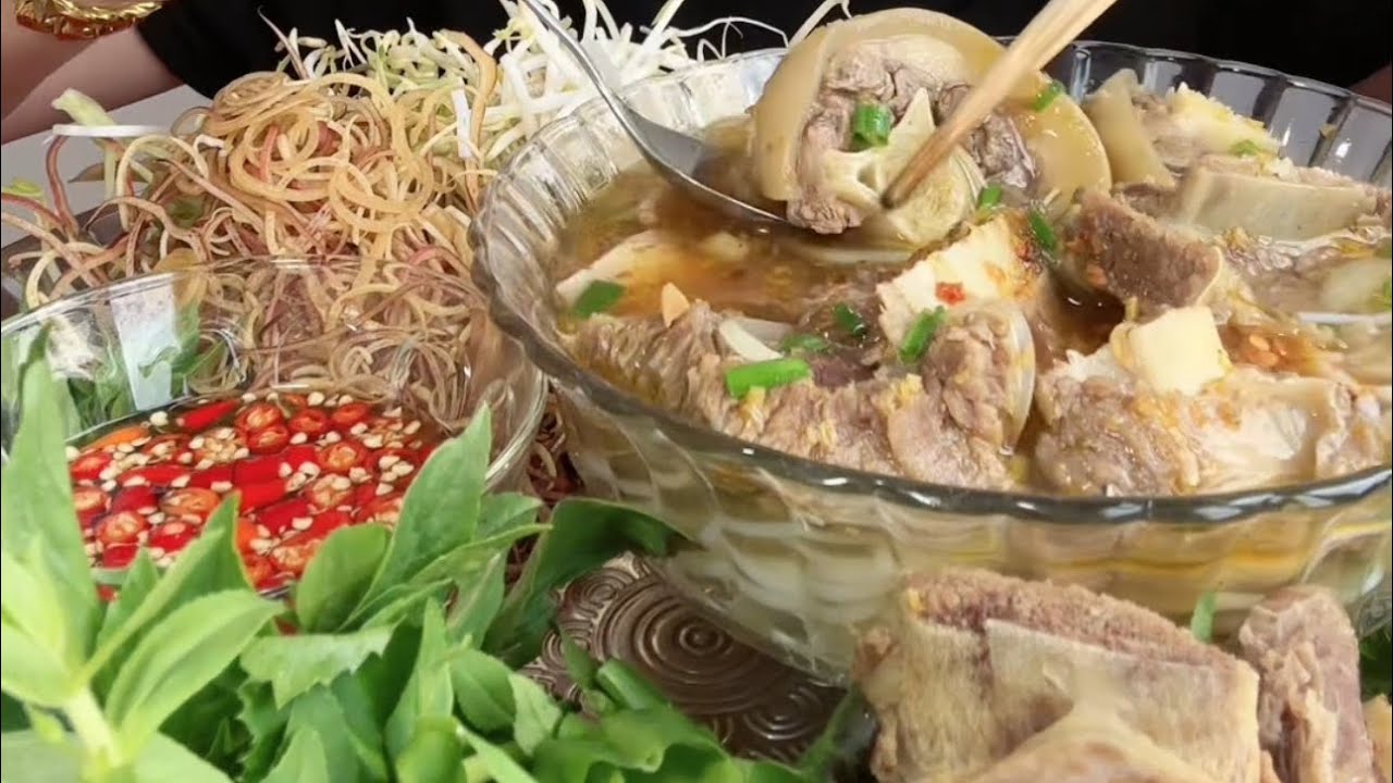 Bún bò đuôi sườn siêu ngon😘😘
