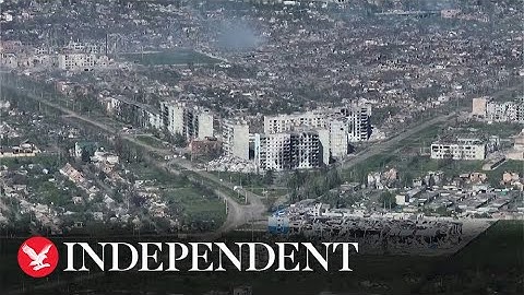 Moment shell explodes in Bakhmut amid heavy fighting