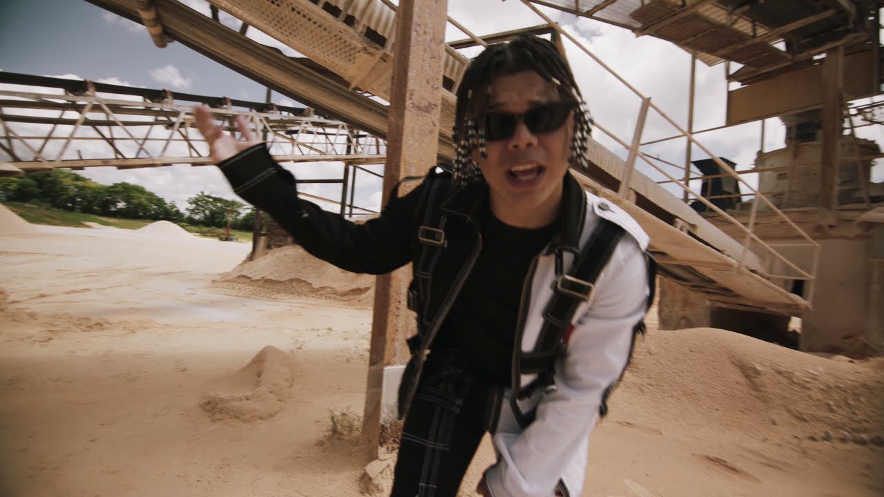 Watch Espano x Omar Courtz - Picante | Video Oficial on YouTube Watch Espano x Omar Courtz - Picante | Video Oficial on YouTube