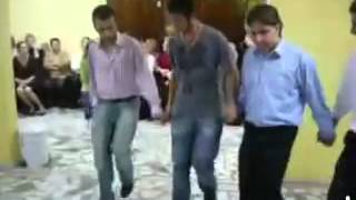 Pogledajte Kako Momci Igraju Zavrzlamu Kolo Svaka Him Cast Za Ovo