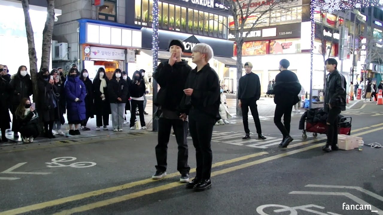 [ABLUE 에이블루] 220206 busking 2차 부상자 발생?! / PENTAGON 펜타곤 - 빛나리 shine