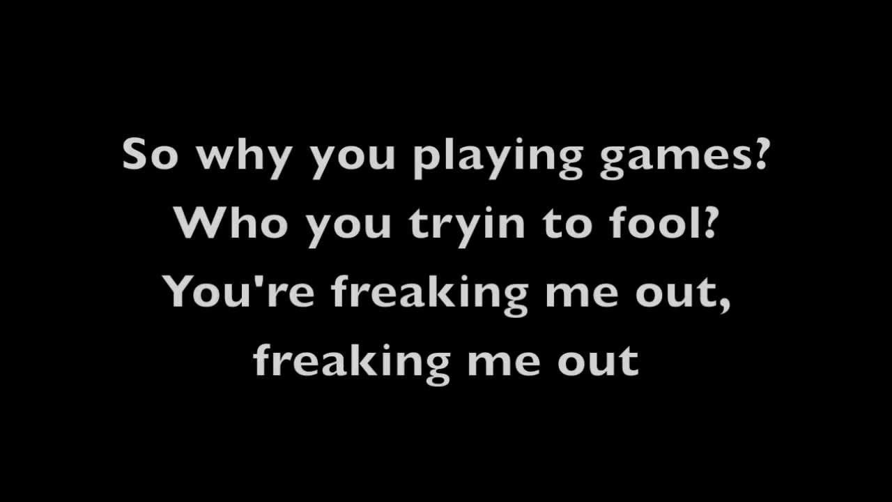 Guarda Freaking Me Out - Simple Plan (Lyrics) su YouTube