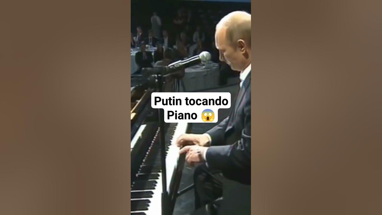 Putin - Tocando Piano (D.R.E)...