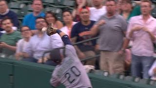 SEA@HOU: Morrison ranges far but fails to get popup