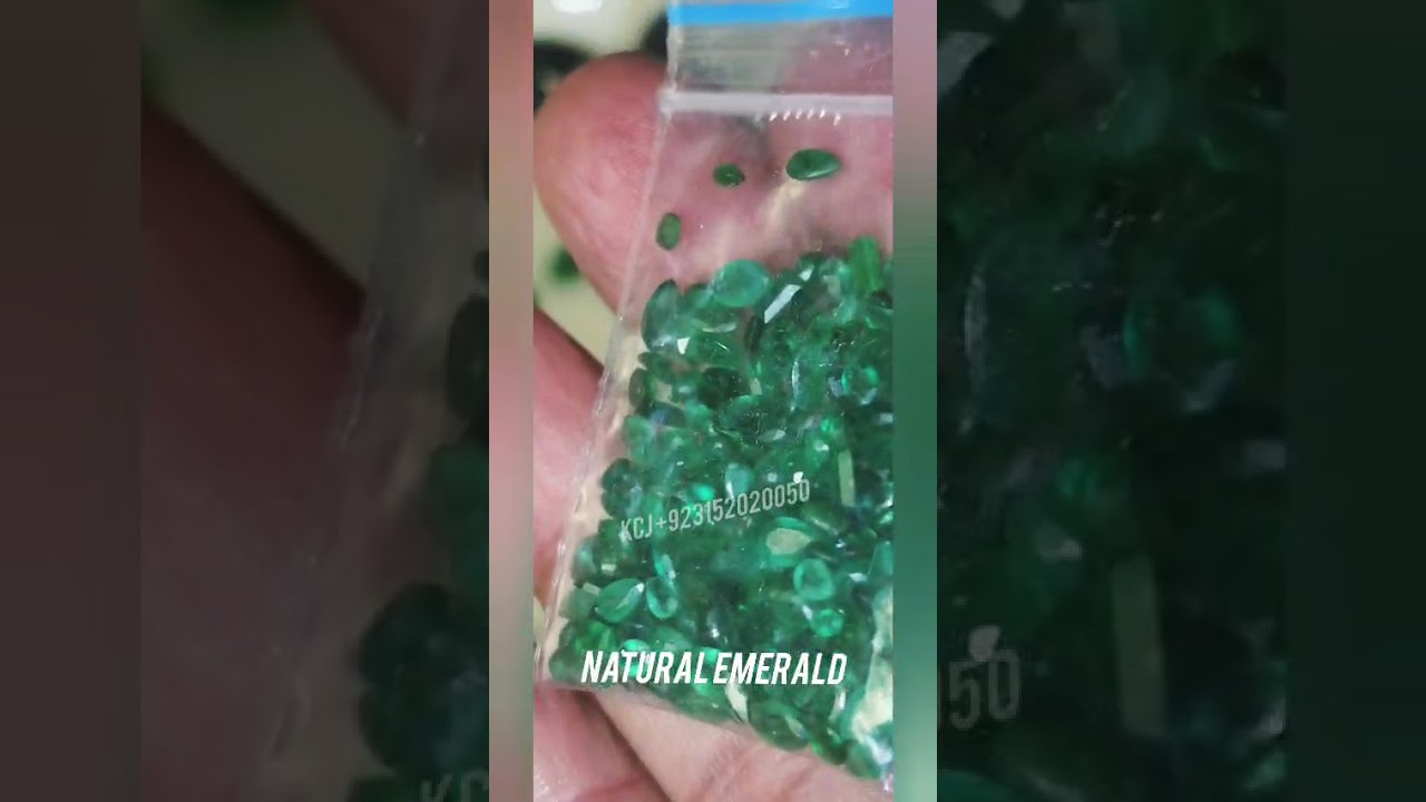 Natural Emerald &ndash; Genuine Green Gemstone