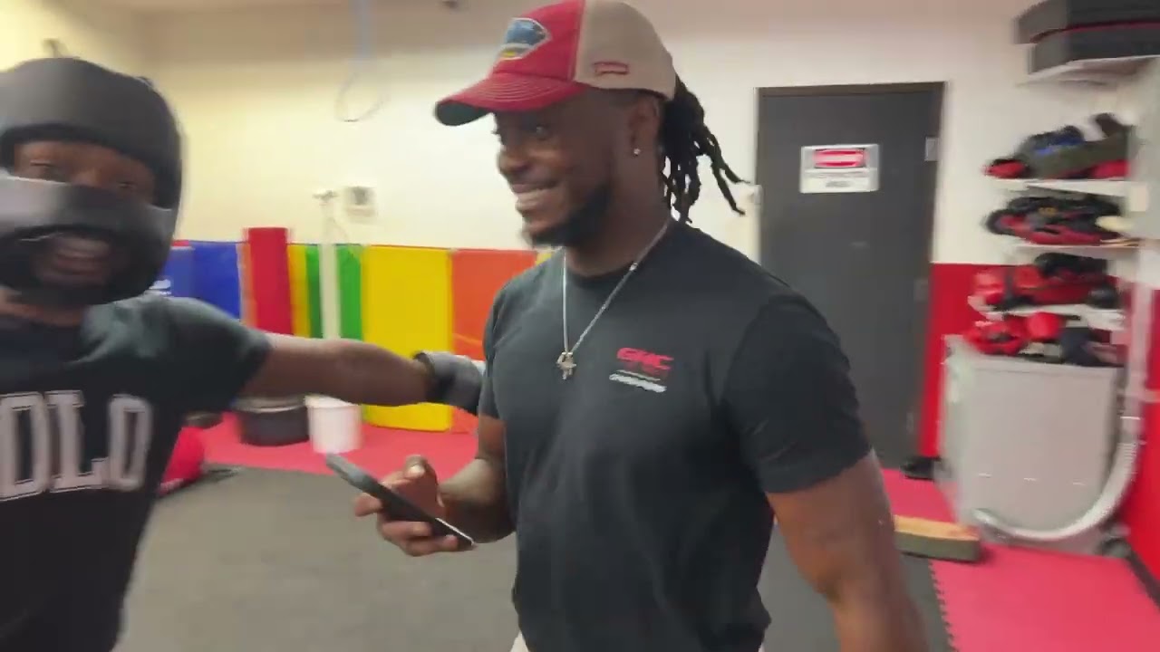 DAY 26/365 OF STREAMING! MMA FIGHT LIVE NOW!!!!!JOIN NOW!!!!