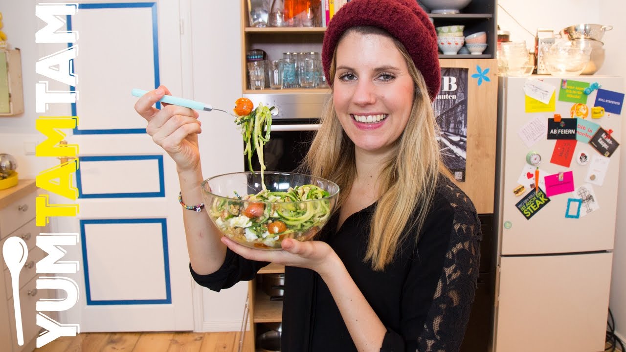 Zoodles-Salat // Low Carb Nudelsalat // #yumtamtam