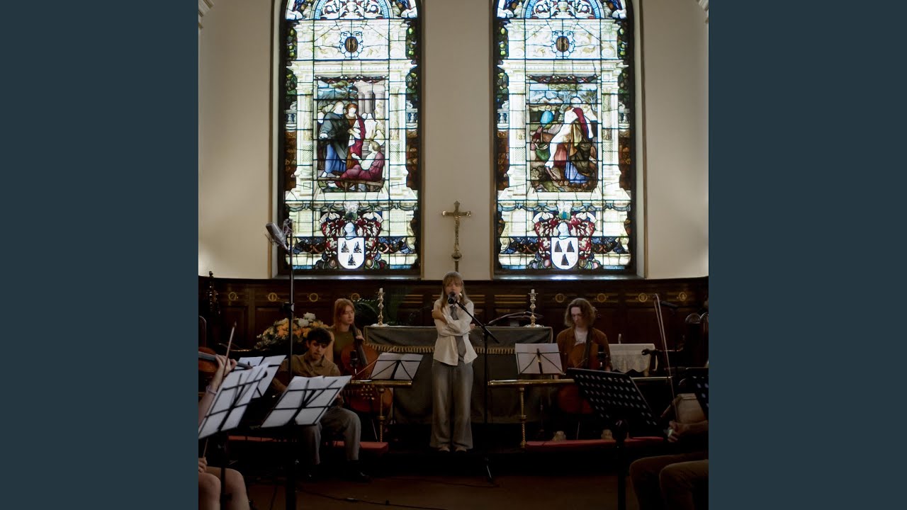 Guarda Between The Lines (Live Strings Version) su YouTube Guarda Between The Lines (Live Strings Version) su YouTube