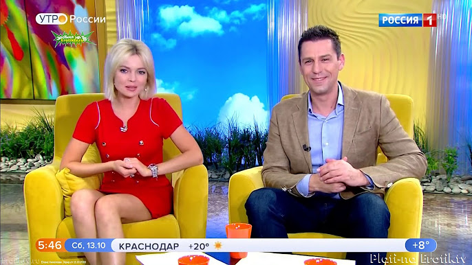 Екі бисексуалы және бір қызбен порно көру Ди-джей қыз жалаңаш