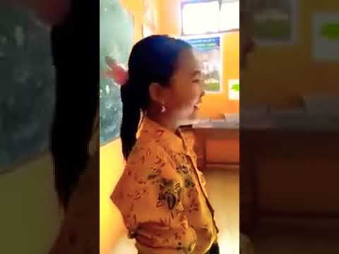 Cover Lagu Terbaru Gerimis Melanda Hati "Zainatul Hayat" Anak SD Viral Nyanyi Bagaikan Layang Layang