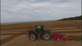 William Pollock & Son JCB 8330, pulling Sumo Trio preparing land for Brussel Sprouts