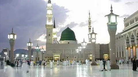 *Beautiful Naat*  'Muhammad Ka Roza' Junaid Jamshed recited in Madinah Munawwarah